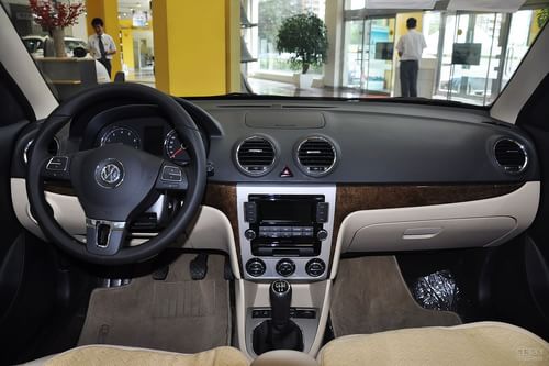 爱游戏(ayx)中国官方网站:
NBA球员上脚:巴特勒穿AJ31 安踏和李宁都来了(图3) ayx官方网站