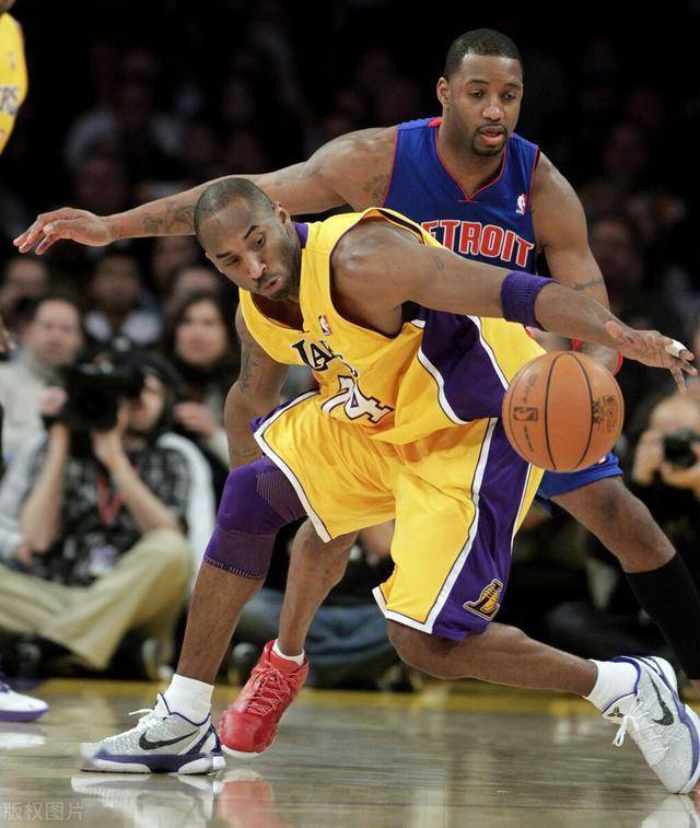 ayx官方网站-
科比生前已是商业奇才 他若建立曼巴品牌 有望逾越耐克？(图7)