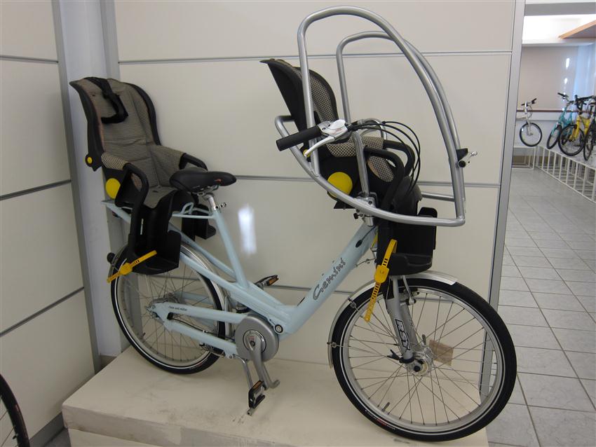 ayx官网:广西文化艺术作品展在京开展 黄坤明马飚巴特尔李兆焯到场观展 鹿心社致辞 陈武宣布开展(图1) ayx官网