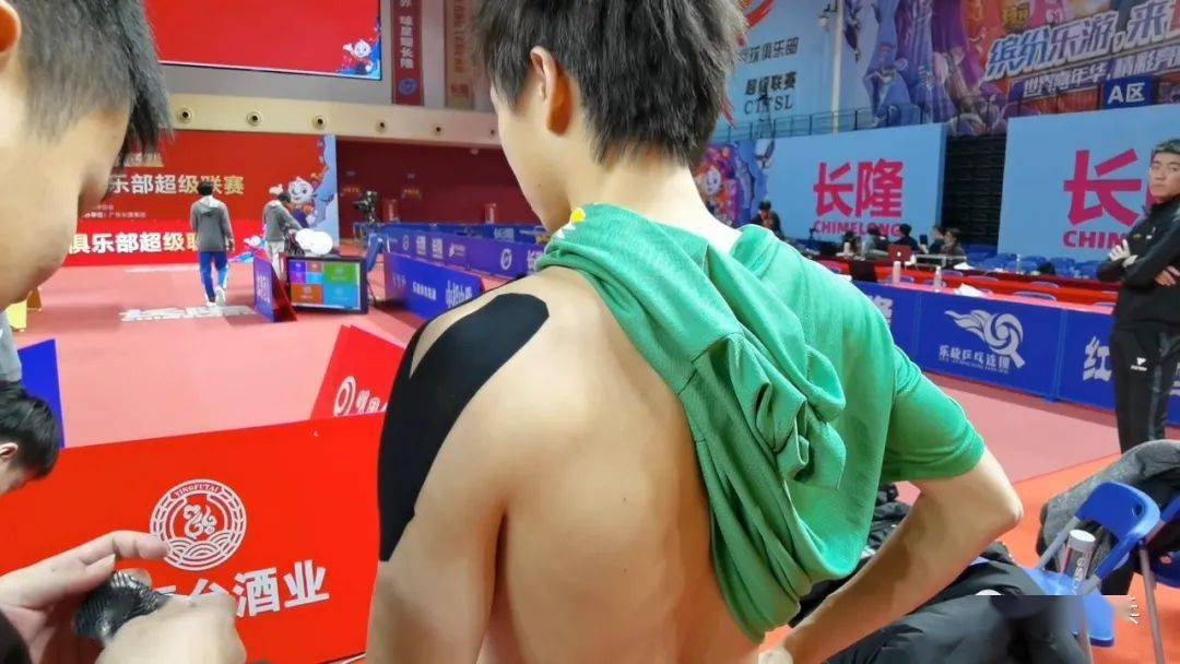 
为什么险些所有的运发动都有伤病？“爱游戏（ayx）中国官方网站”(图4)