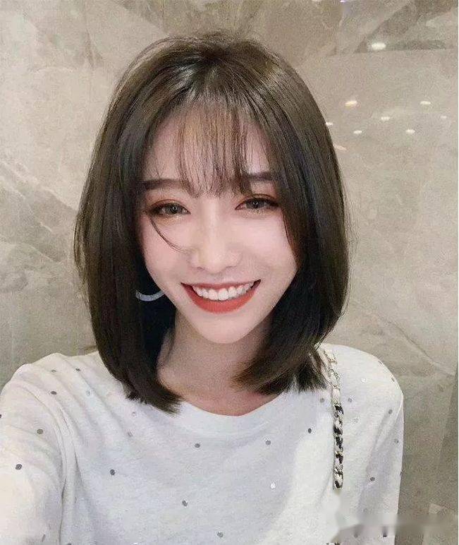 “ayx官方网站”
2020最新盛行“不长不短”发型(图64)