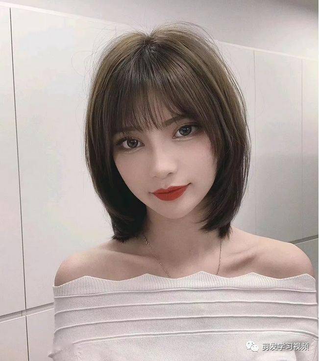 “ayx官方网站”
2020最新盛行“不长不短”发型(图76)