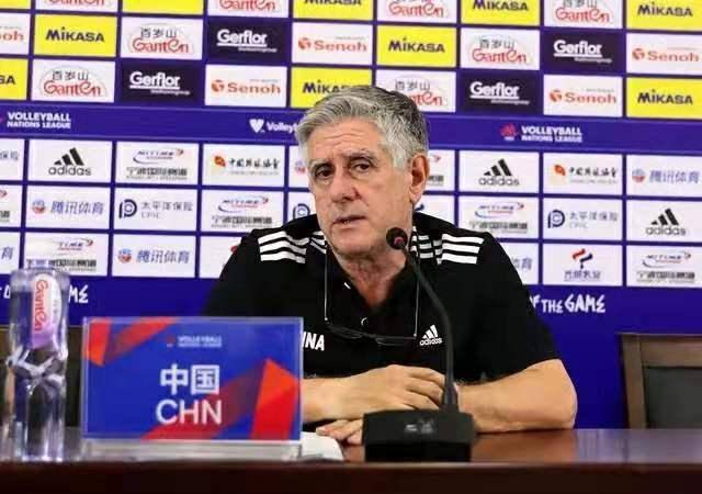 ayx官网|
中国男排外籍主教练劳尔 上任之初的四个目的 如今完成了几个?(图2) ayx官网|
中国男排外籍主教练劳尔 上任之初的四个目的 如今完成了几个?(图2)